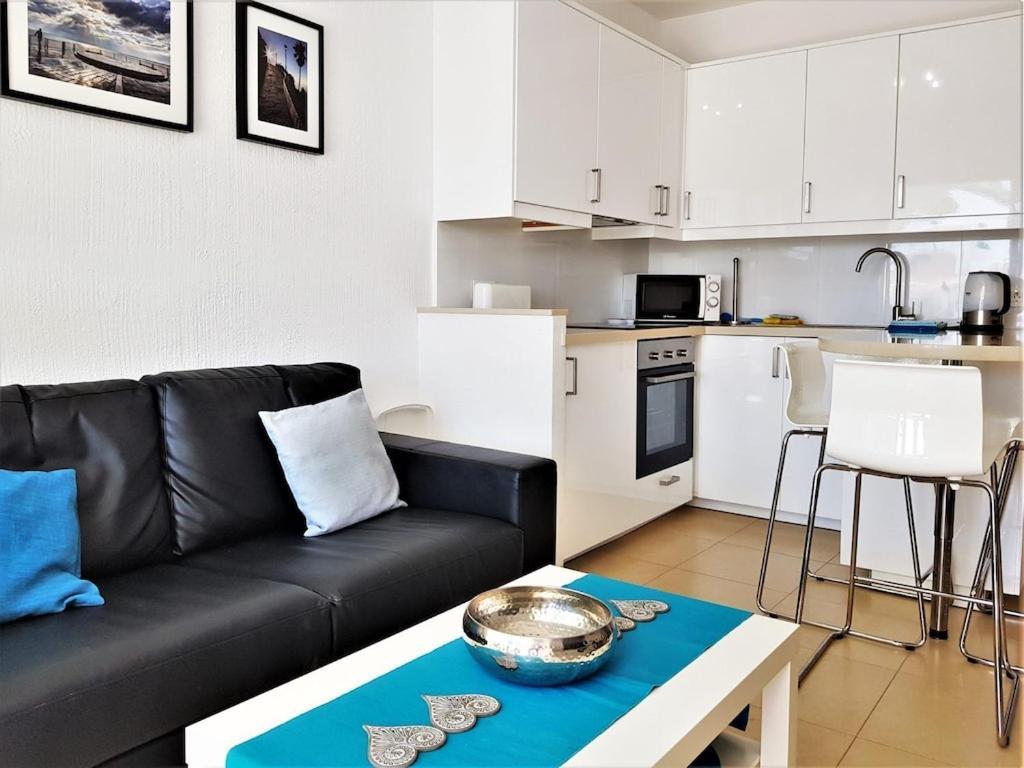 Edificio Verdemar - Stunning 1 Bed Apartment With Pool & Sea Views Нерха Экстерьер фото