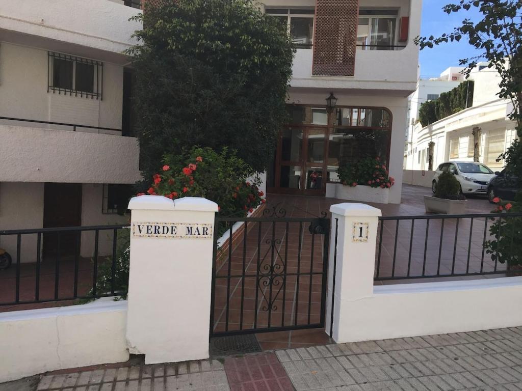 Edificio Verdemar - Stunning 1 Bed Apartment With Pool & Sea Views Нерха Экстерьер фото