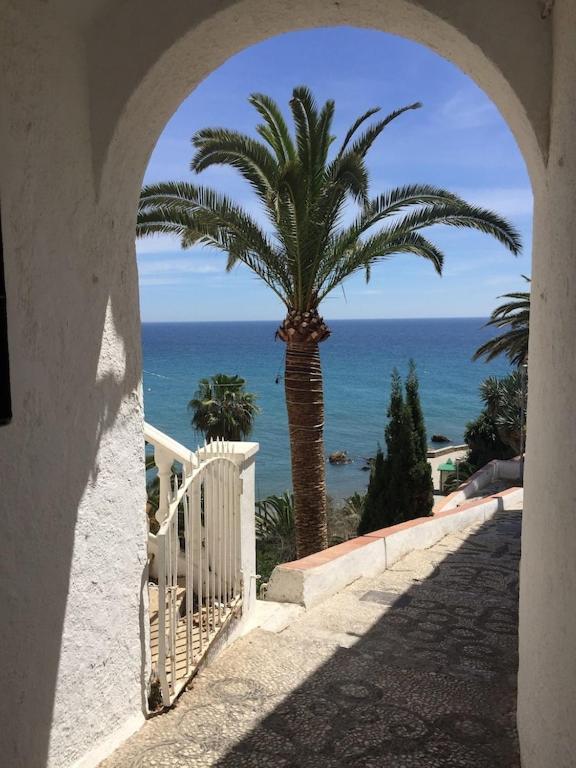 Edificio Verdemar - Stunning 1 Bed Apartment With Pool & Sea Views Нерха Экстерьер фото