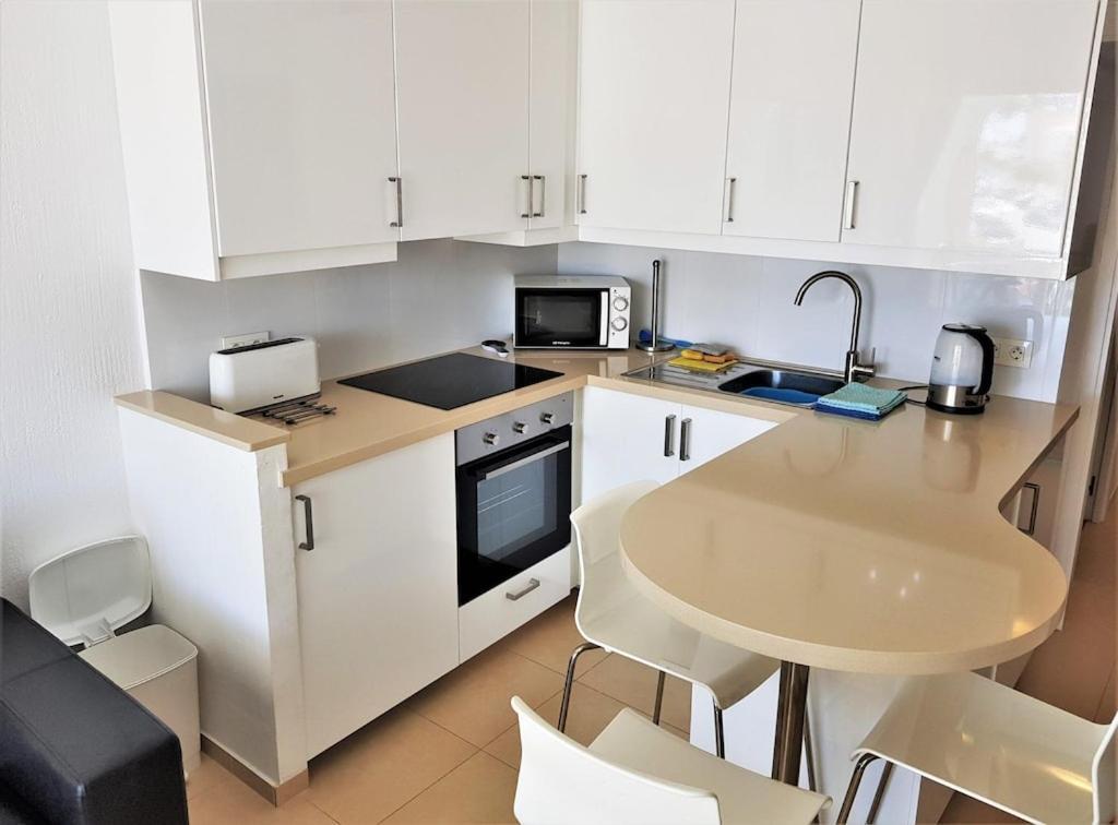 Edificio Verdemar - Stunning 1 Bed Apartment With Pool & Sea Views Нерха Экстерьер фото