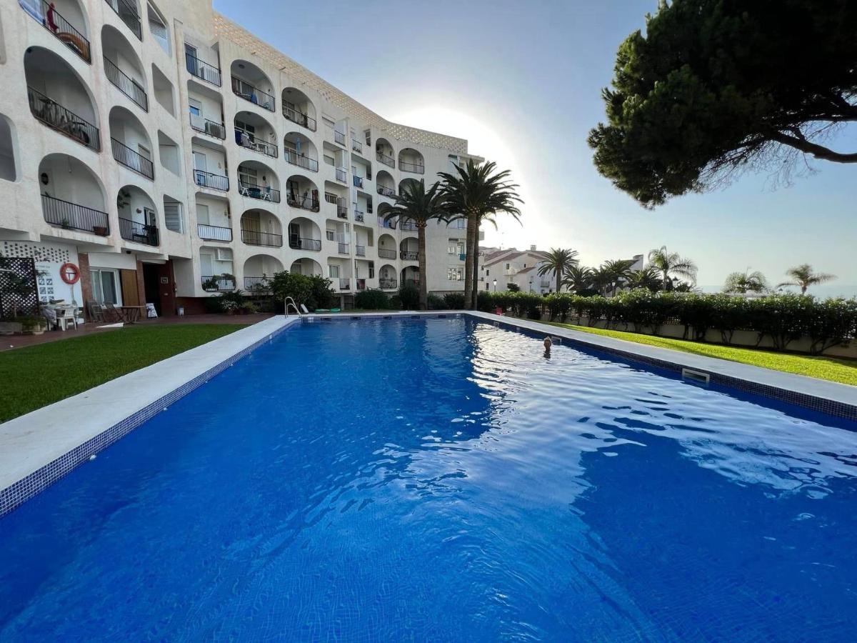 Edificio Verdemar - Stunning 1 Bed Apartment With Pool & Sea Views Нерха Экстерьер фото